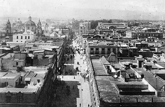  Vista panorámica de Ciudad de México 
 Autor:  Harris & Ewing, photographer  © 1913 
 Foto:  Harris & Ewing Collection  
 Fuente:  Library of Congress Prints and Photographs Division  