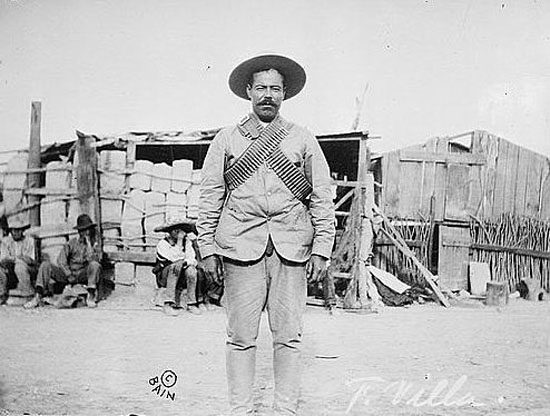  Francisco Villa (  ca.   1910-1915) 
 Foto:  George Grantham Bain Collection  
 Fuente:  Library of Congress Prints and Photographs Division  